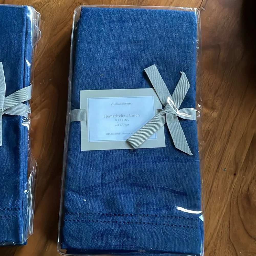 Brand new Williams Sonoma 100% linen napkins.